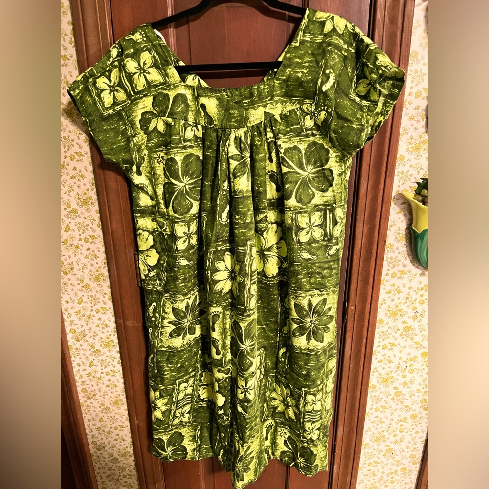 Miss Kailua Hawaiian dress MuuMuu